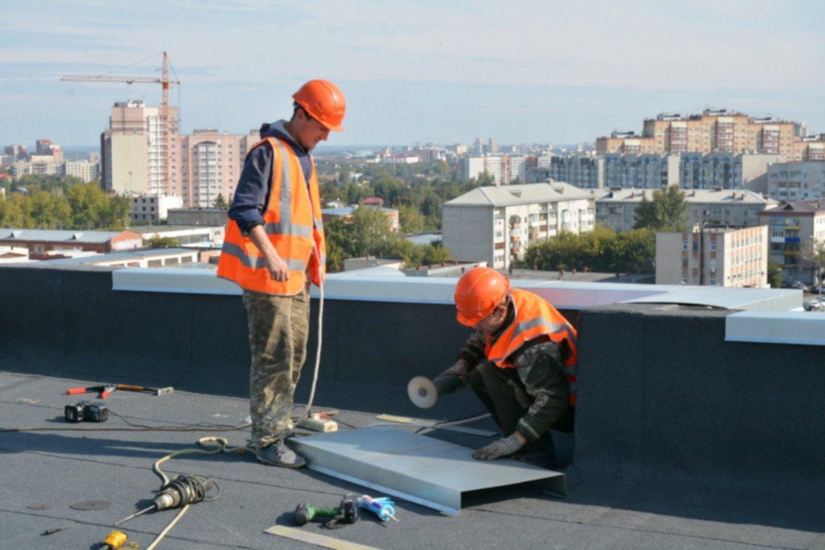 Во Владикавказе следователи выясняют обстоятельства гибели строителя, упавшего с высоты