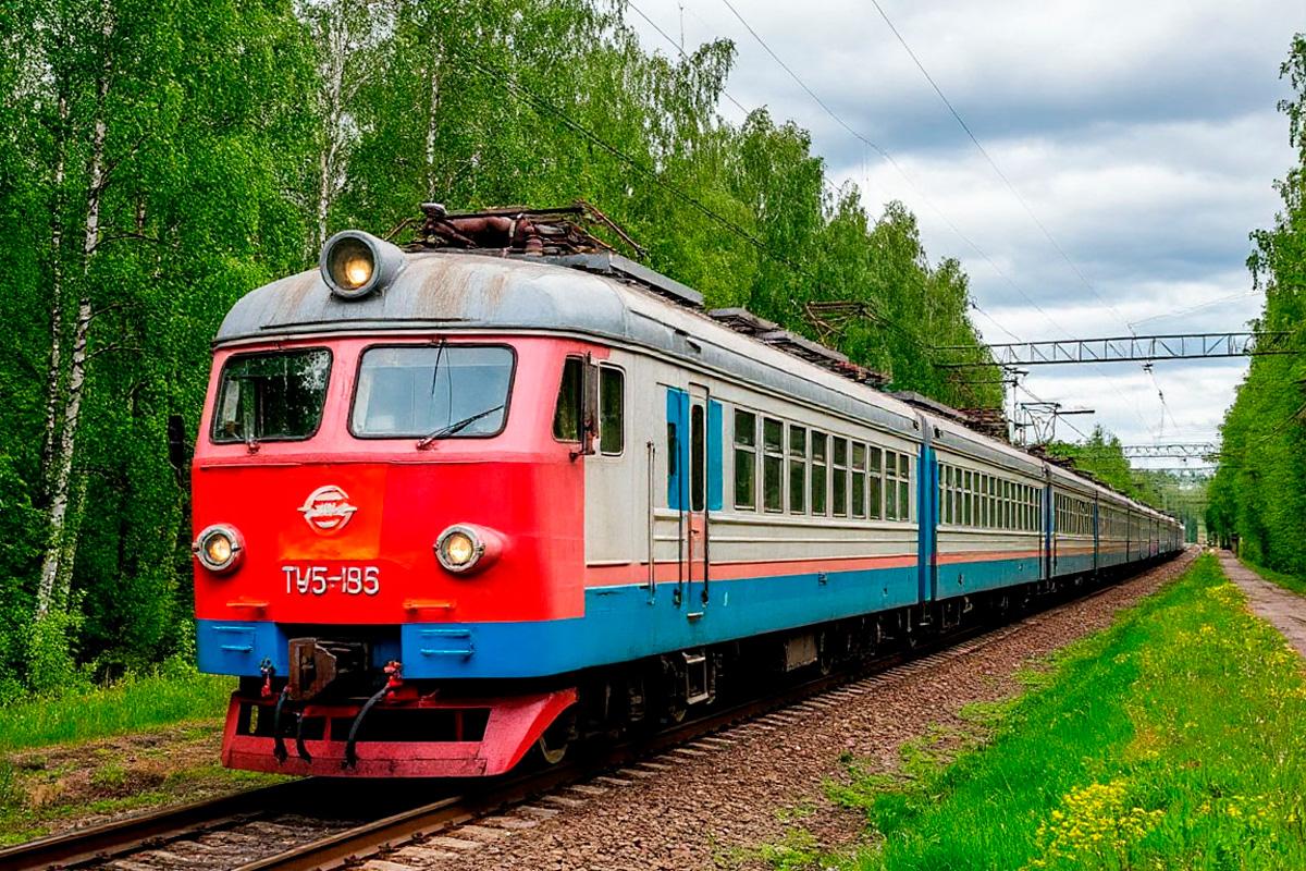 В Твери завершили переключение движения поездов на новый временный мост