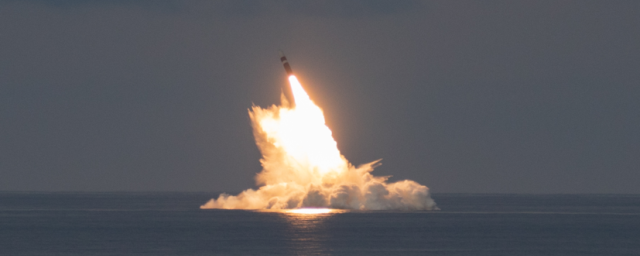 США успешно испытали баллистическую ракету Trident II в Атлантическом океане