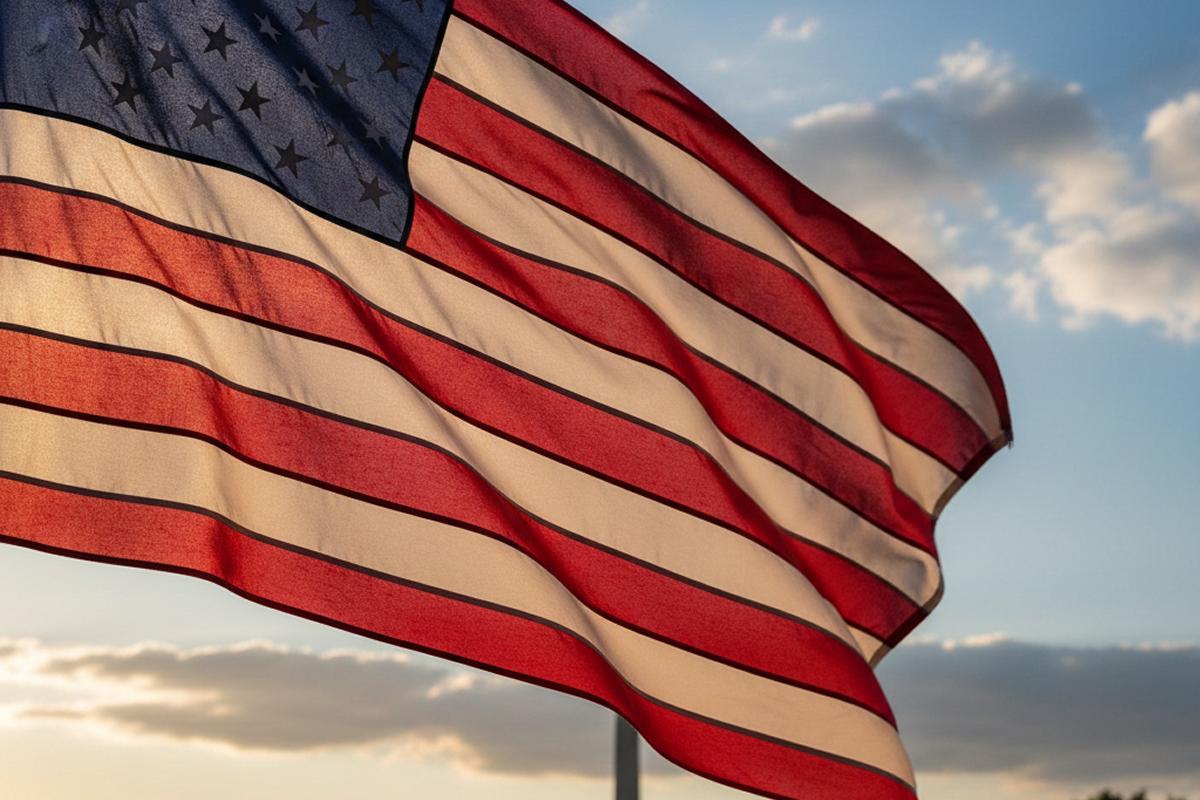 Ушаков заявил о наступательной позиции США в вопросе мирного урегулирования на Украине