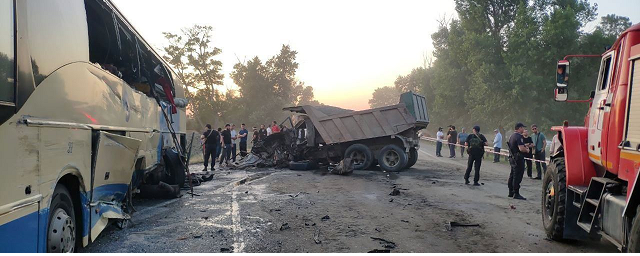 Восемь человек погибли в ДТП с рейсовым автобусом в Дагестане