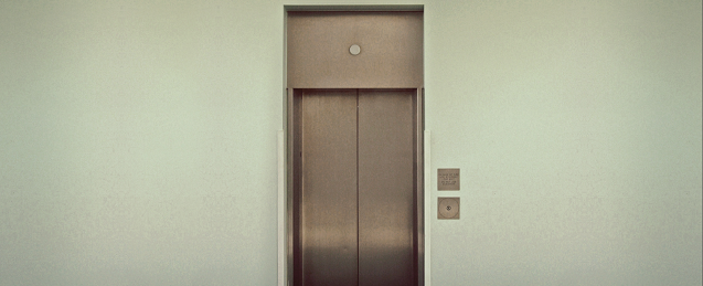 Эксперт Люточкин перечислил признаки опасного лифта