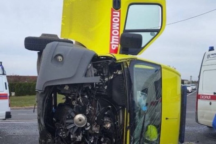 Столкновение скорой помощи и Hyundai на «Балтии»: подробности аварии в Тверской области