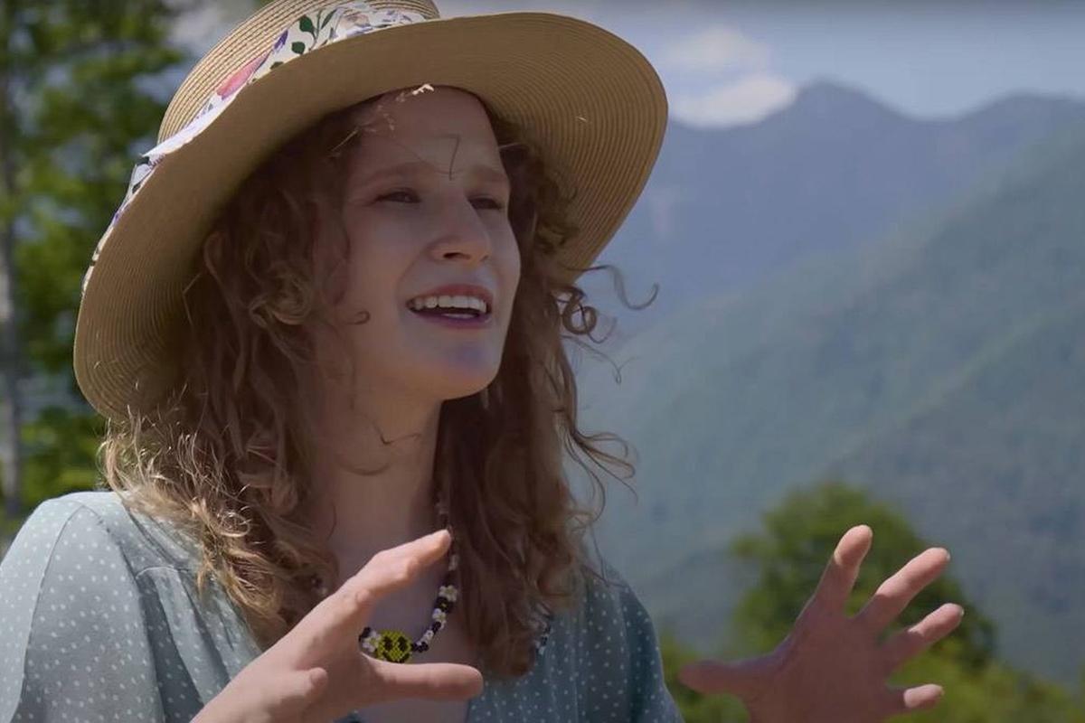 Монеточка* обиделась на Shaman за отсутствие в новом клипе