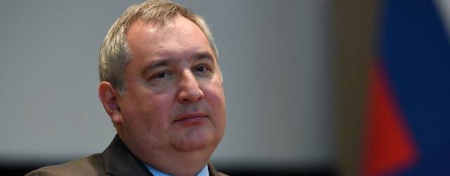 Рогозин: Россия не желает участвовать в гонке за освоение Луны