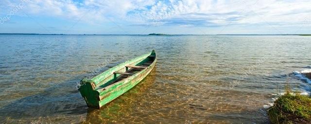 Восемь граждан КНДР приплыли в Японию на деревянной лодке