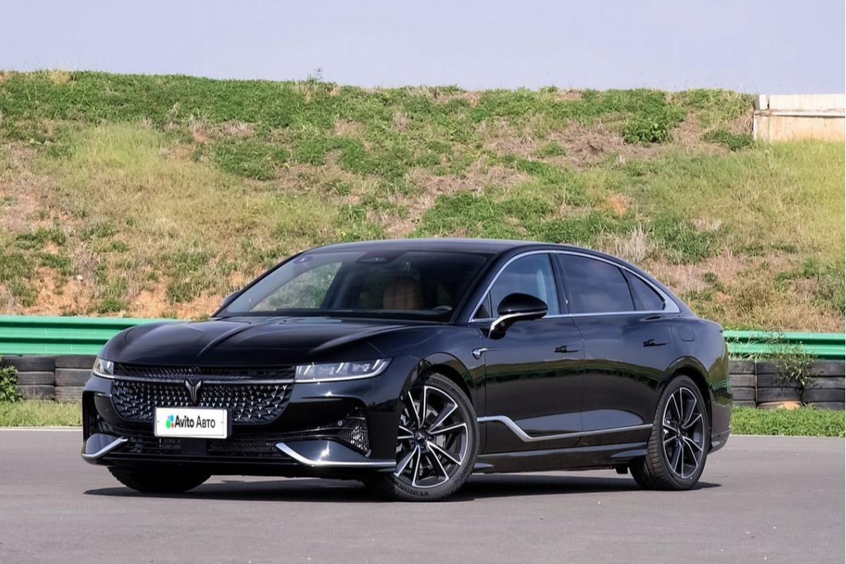 Новый китайский гибрид Voyah Passion выходит на российский рынок