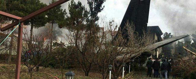 При крушении грузового самолета под Тегераном погибли 15 человек