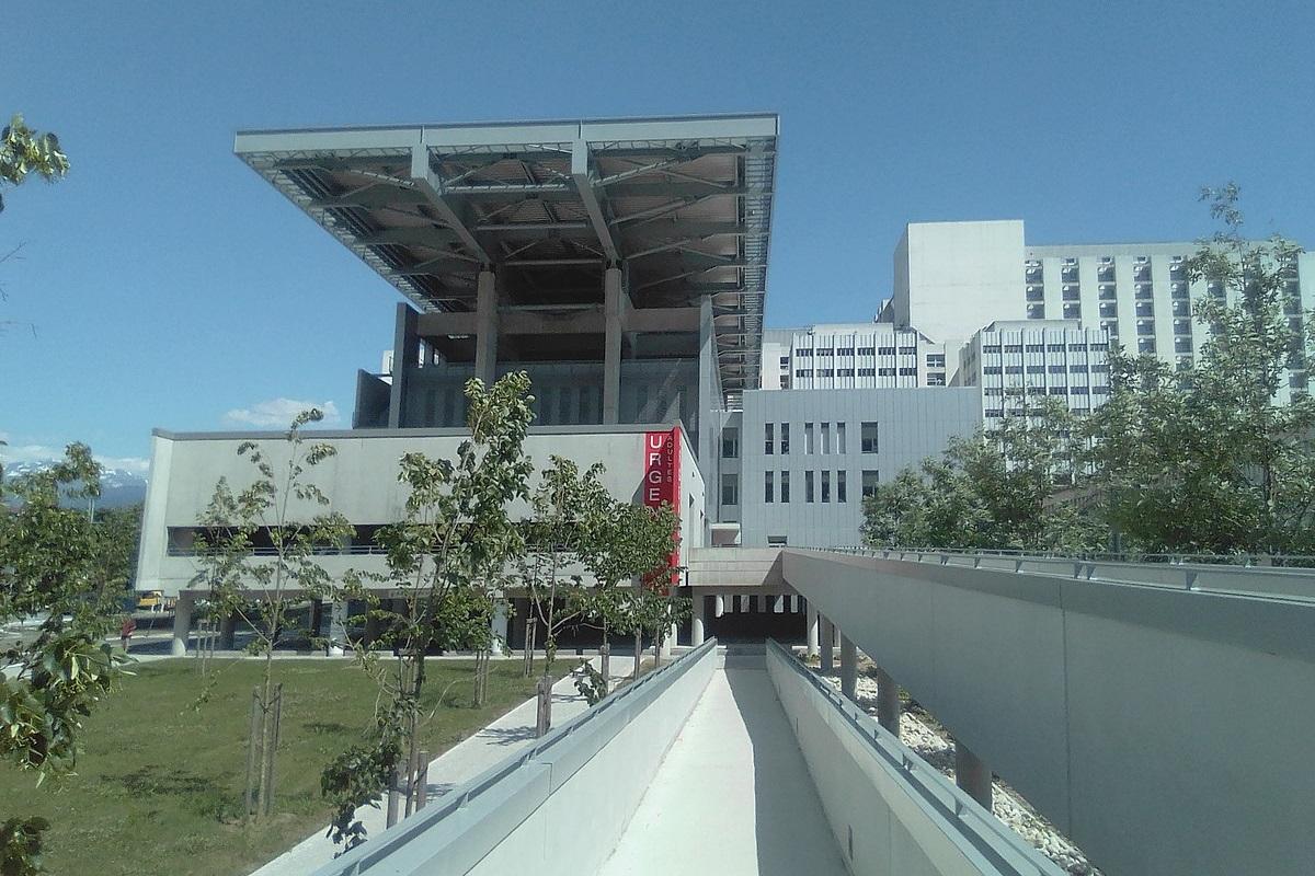 Правительство Франции разработало план развертывания медцентров для тысяч пострадавших в военном конфликте