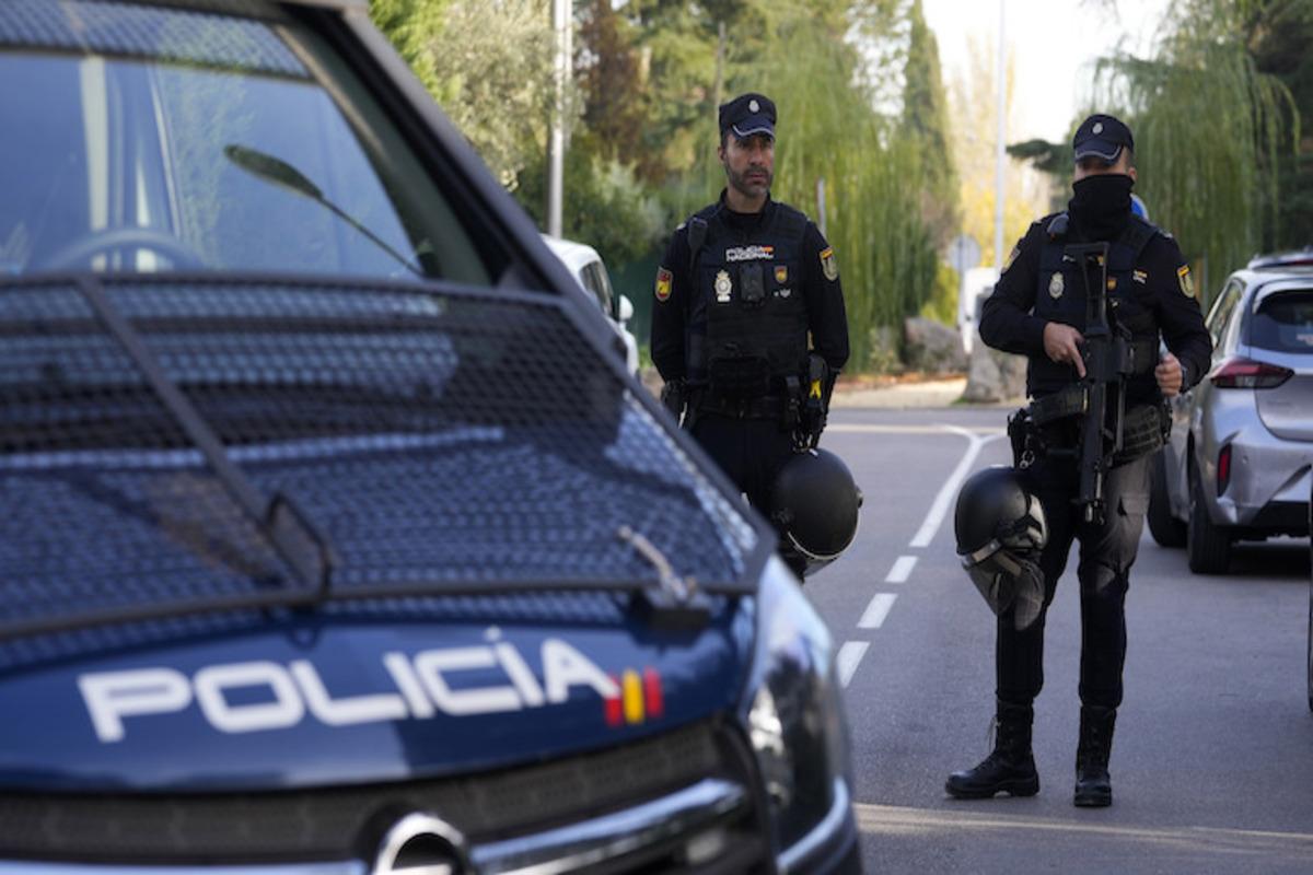 Испанские полицейские смогли ликвидировать группу, торговавшую женщинами