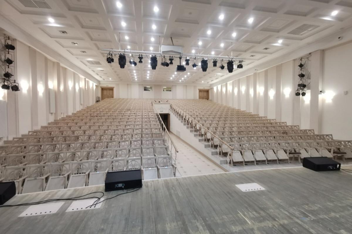 Для Мурманской филармонии купят арфу за 5,5 млн рублей