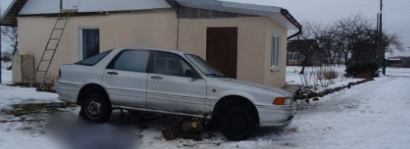 Мужчину насмерть придавила упавшая с домкрата машина под Калининградом