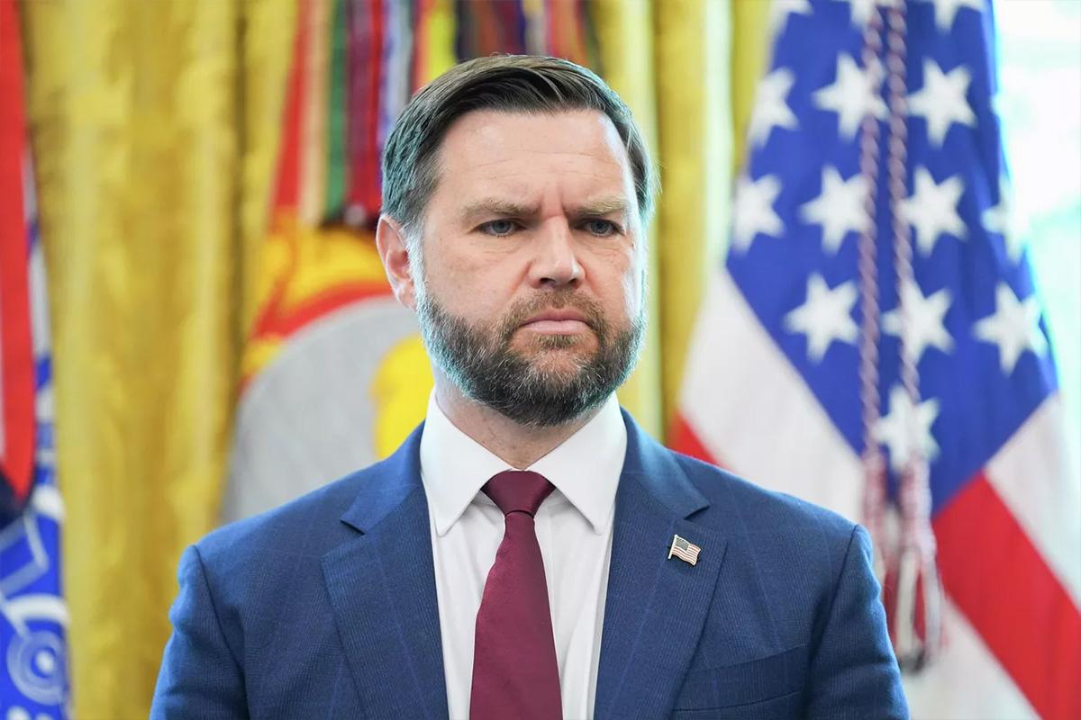 Вэнс заявил, что танкер «Маринера» притворялся российским