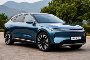 Xpeng G9L выйдет в России в 2027 году: «Рольф» готовит договор с брендом