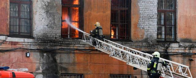 В Твери при пожаре в НИИ войск ВКО погибли пять человек