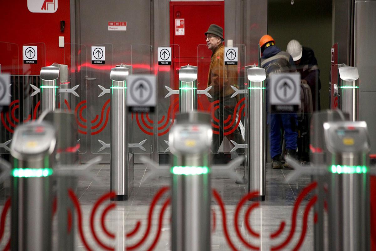 Оплату по биометрии внедрили на всех турникетах московского метро и МЦК