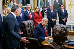 Бунт демократов: 20 штатов пошли в суд, чтобы растоптать новый указ Трампа о пошлинах