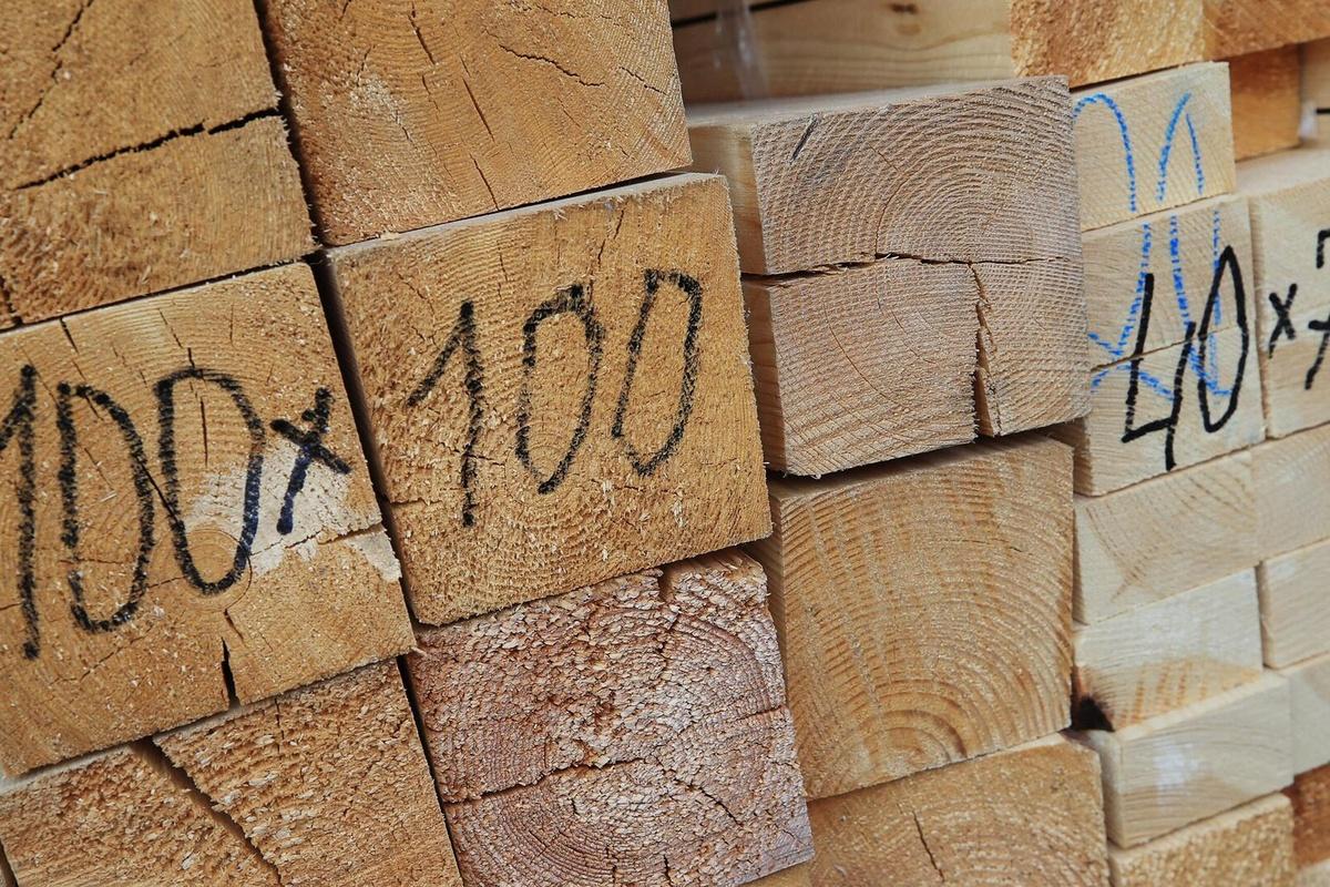 Около половины экспортируемой из Новгородской области древесины покупает Китай