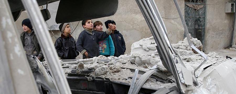 Двое детей погибли при обстреле боевиками школьного автобуса в Сирии