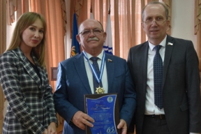 Сенатор от Астраханской области Геннадий Орденов удостоен награды «За гражданские заслуги»