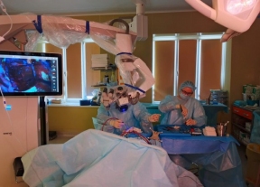 Неуместная улыбка спасла женщину с огромной опухолью в мозгу