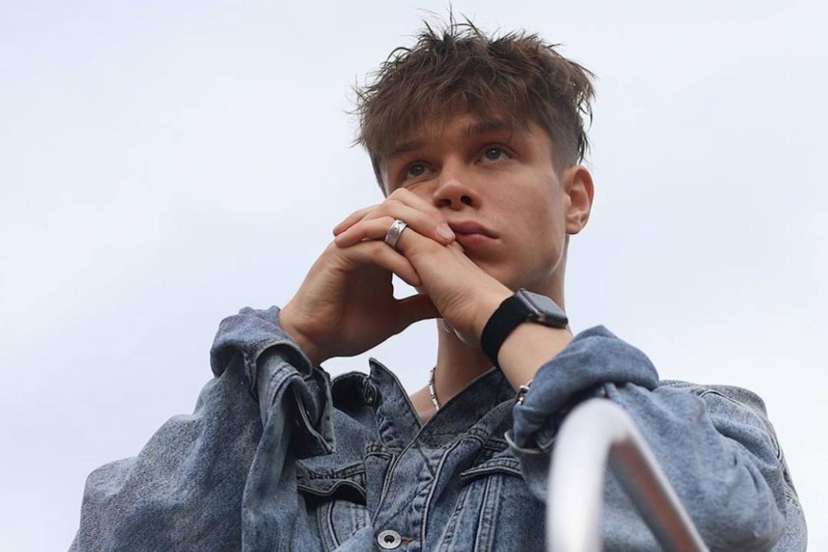 Актер Глеб Калюжный сменил съемочную площадку на армейскую казарму