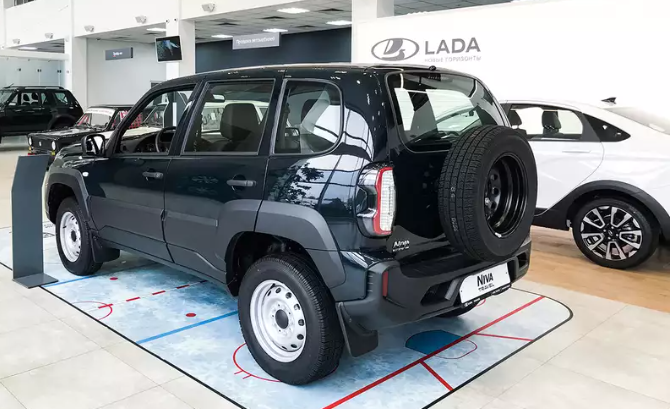 Автоэксперт Тимкин отметил стабилизацию цен на LADA в московских салонах