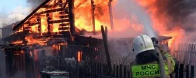 В Чите при пожаре в жилом четырехквартирном доме погибли три человека
