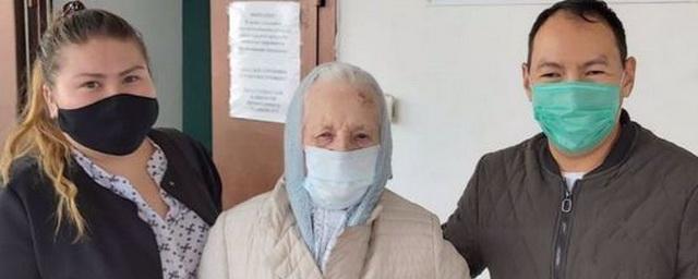 В Якутске победила коронавирус 96-летняя жительница