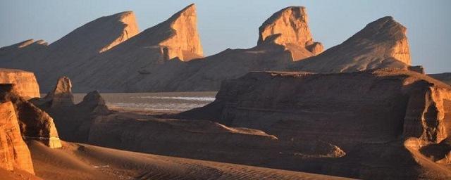 Геологи обнаружили внеземную материю в иранской пустыне Деште-Лут