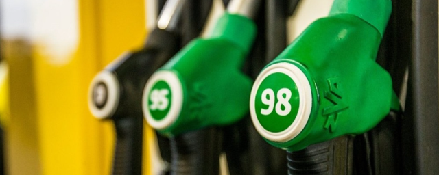 Цены на бензин АИ-98 в Новосибирске поднялись до 59,5 рубля
