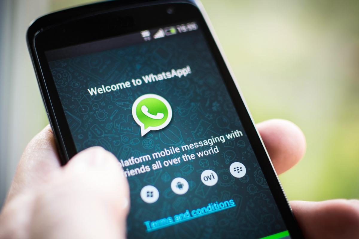 WhatsApp хранит переписку пользователей после удаления