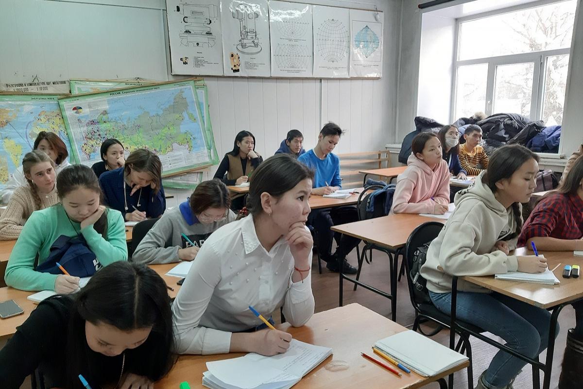 В тувинском Шагонаре школьники возобновили занятия после вынужденных каникул из-за аварии на ТЭЦ
