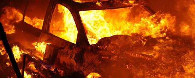 Два «Мерседеса» и«ГАЗель» сгорели в Псковской области