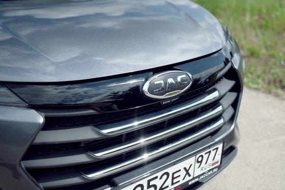 Продажи JAC в России рухнули на 52% за два месяца: китайский бренд спасает только пикап T9