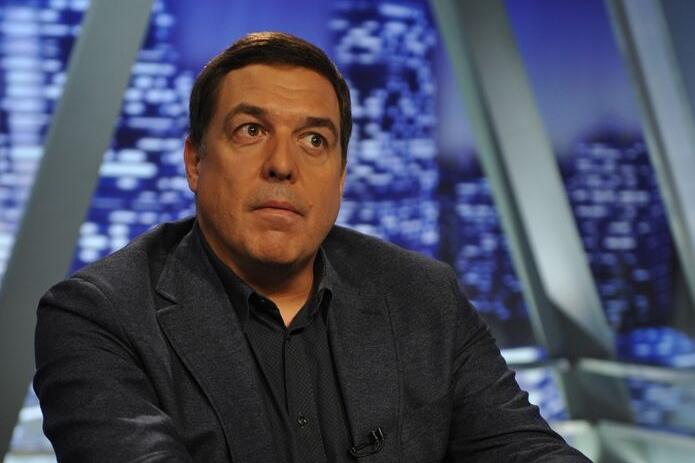 Жил в интернате, убегал из-под стражи и подарил сироте семью. Загзаги судьбы Александра Любимова