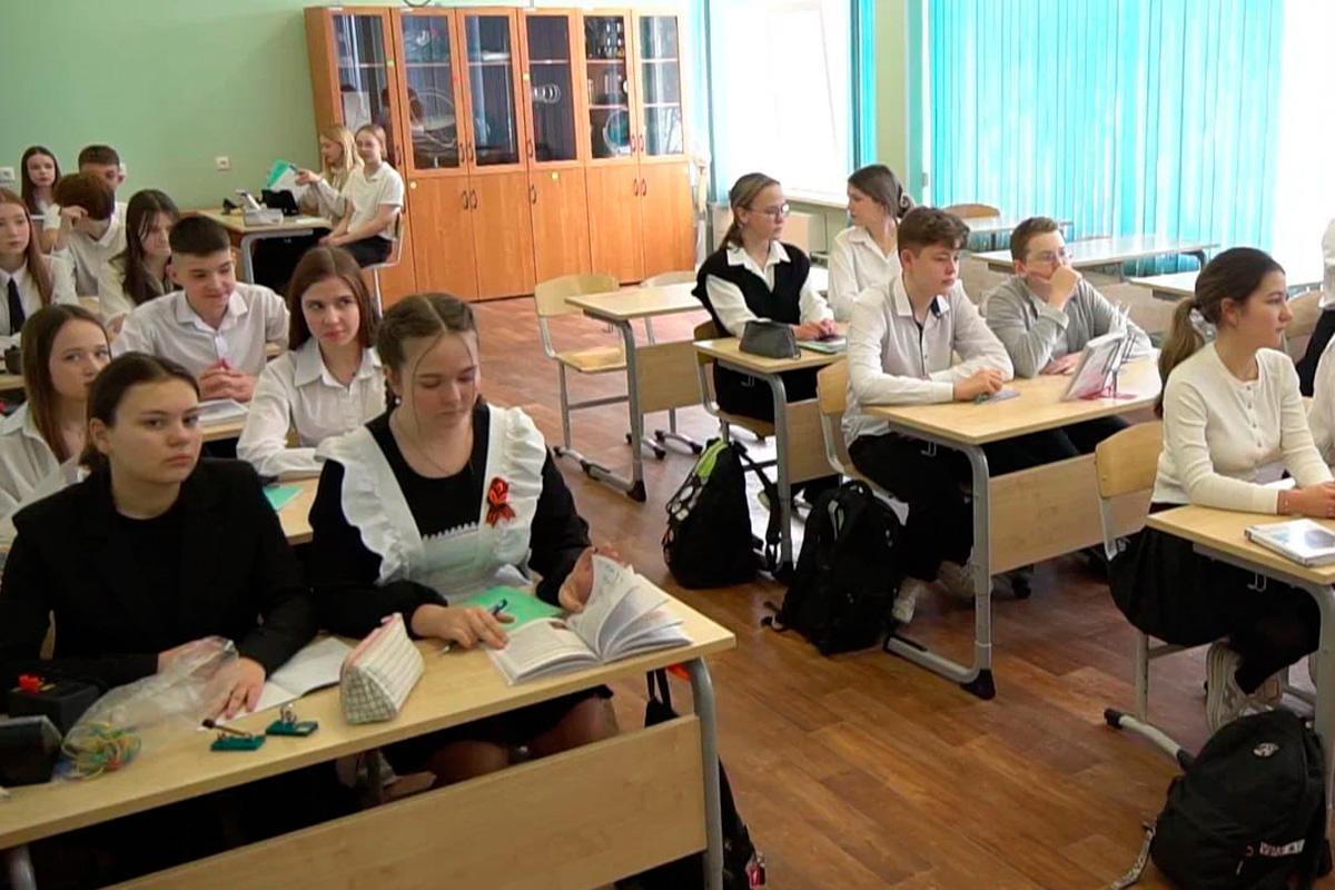 В Белгородской области школы Ракитянского района перейдут на гибридное обучение