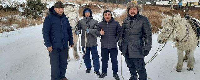 Коневоды-путешественники из Оймякона направляются в Иркутск