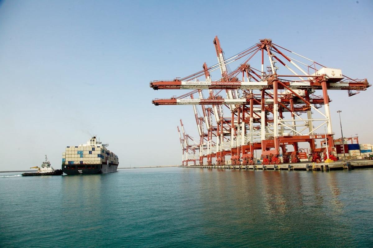 «Азербайджан не помешает». Как Россия и Иран зададут «взбучку» глобальной торговле и переманят производителей западных стран?