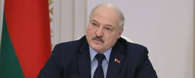 Александр Лукашенко допустил, что Россия передаст Белоруссии снаряды с настоящим ураном