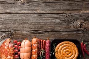 В Омской области дорожают мясные деликатесы