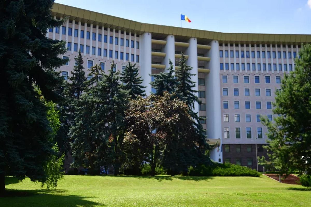 Эксперт раскритиковал власти Молдавии за хорошую работу в соцсетях и плохое управление страной