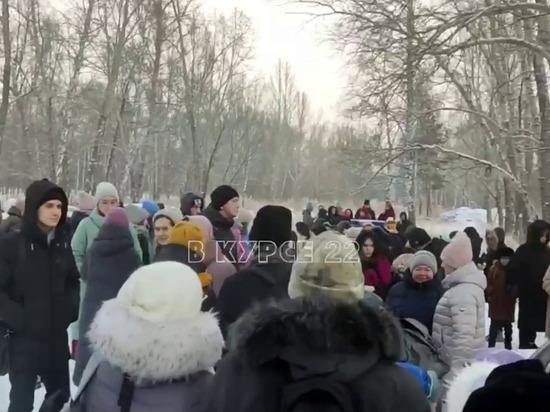 В Барнауле эвакуировали персонал и студентов нескольких вузов из-за информации о минировании