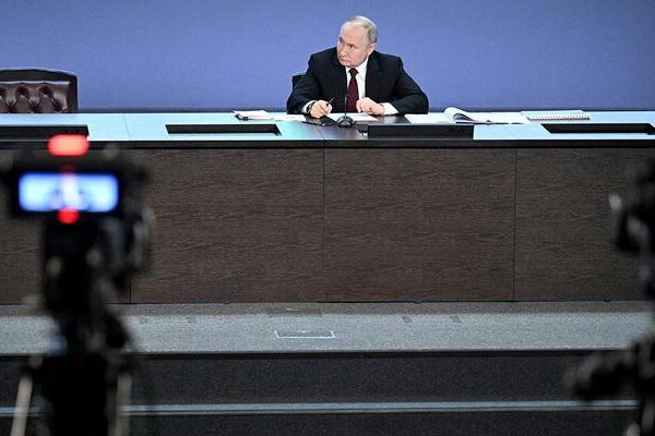 Путин заявил о желании недоброжелателей «доразвалить Россию»