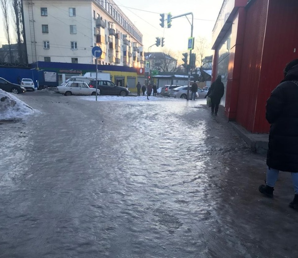 В травмпунктах Липецка настоящий ажиотаж из-за ледяного дождя