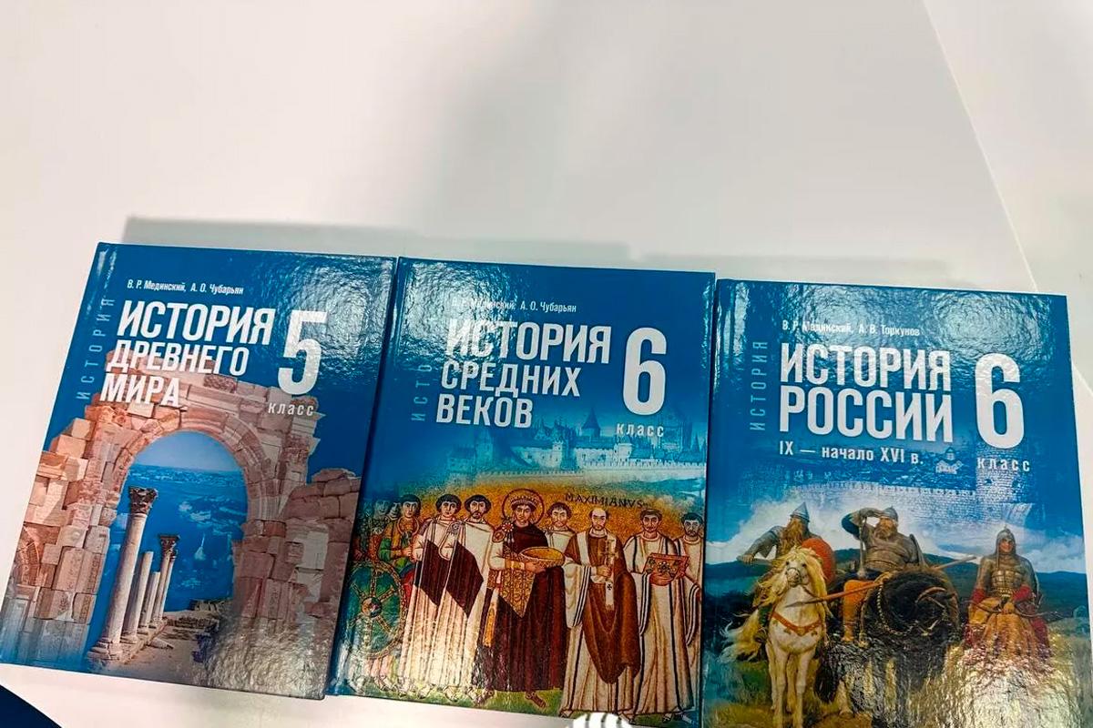 В Туве обновляют курс родной истории: новые учебники поступят в школы с 1 сентября