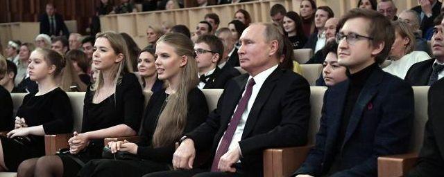 Путин посетил концерт симфонического оркестра Мариинского театра