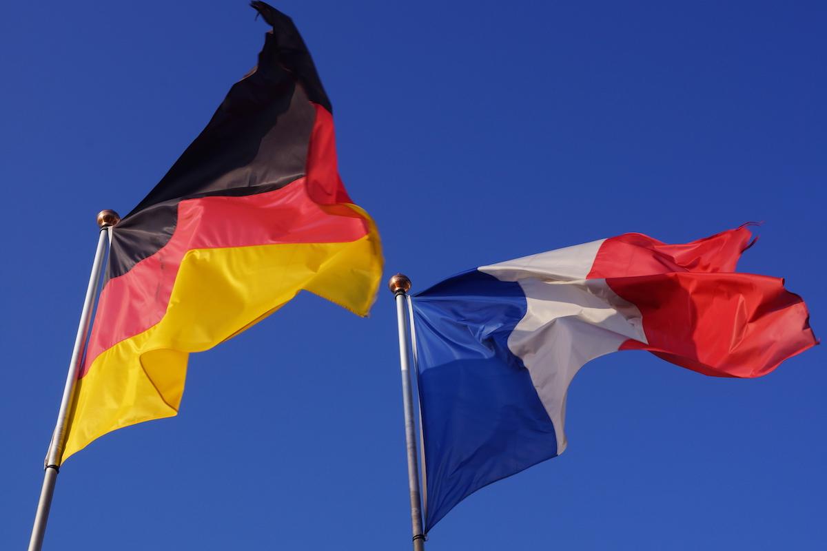 Франция направила. Флаг Бельгии и Германии. Франция Германия ЕС. ФРГ И Франция. Флаг Германии и Франции.