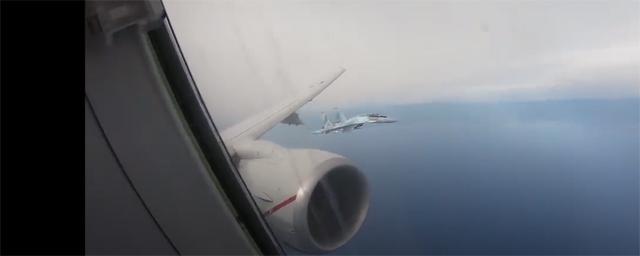 США опубликовали видео перехвата своего самолета российскими Су-35