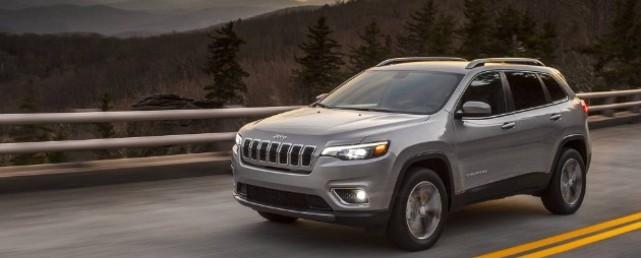 В Детройте представили кроссовер Jeep Cherokee нового поколения